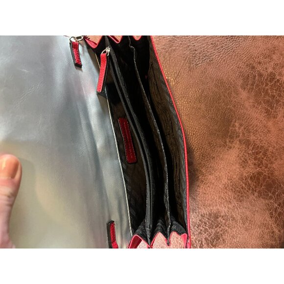 Steve Madden Red Crossbody Bag With Chain Strap & Lock Closure - Picture 8 of 10